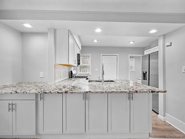 419 W 12 Mile Road, Royal Oak, MI 48073 — Photo 6