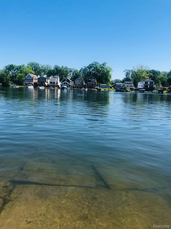 8396 Cooley Beach Drive, White Lake, MI — Photo 28