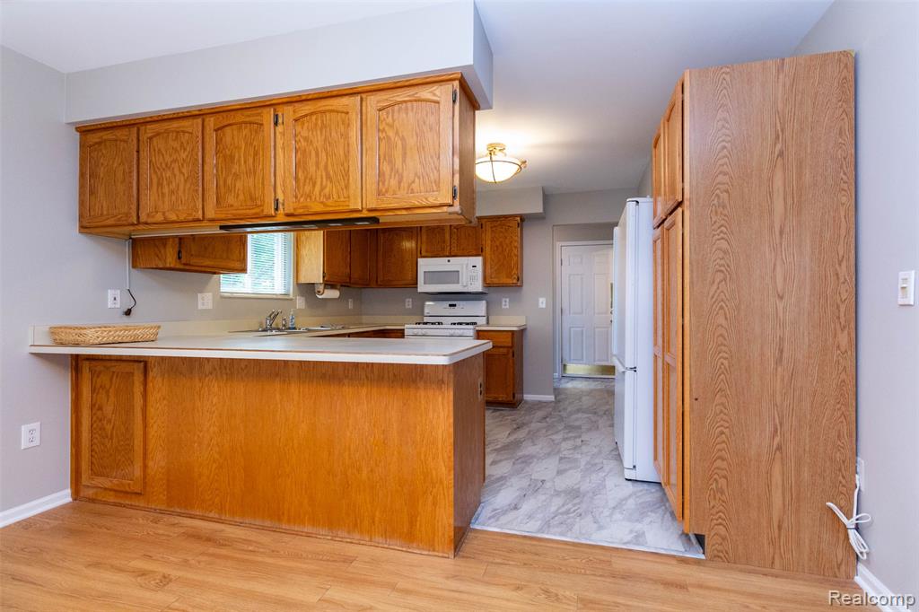 53395 Andrew Circle, New Baltimore, MI 48047 — Photo 12