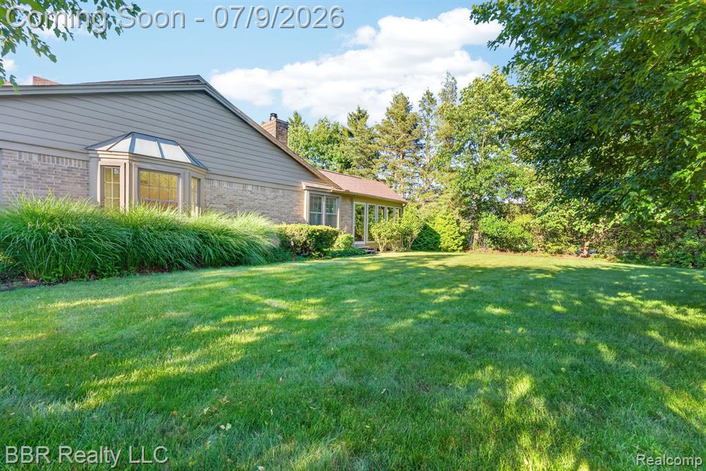 45411 Halston Court, Novi, MI — Photo 40