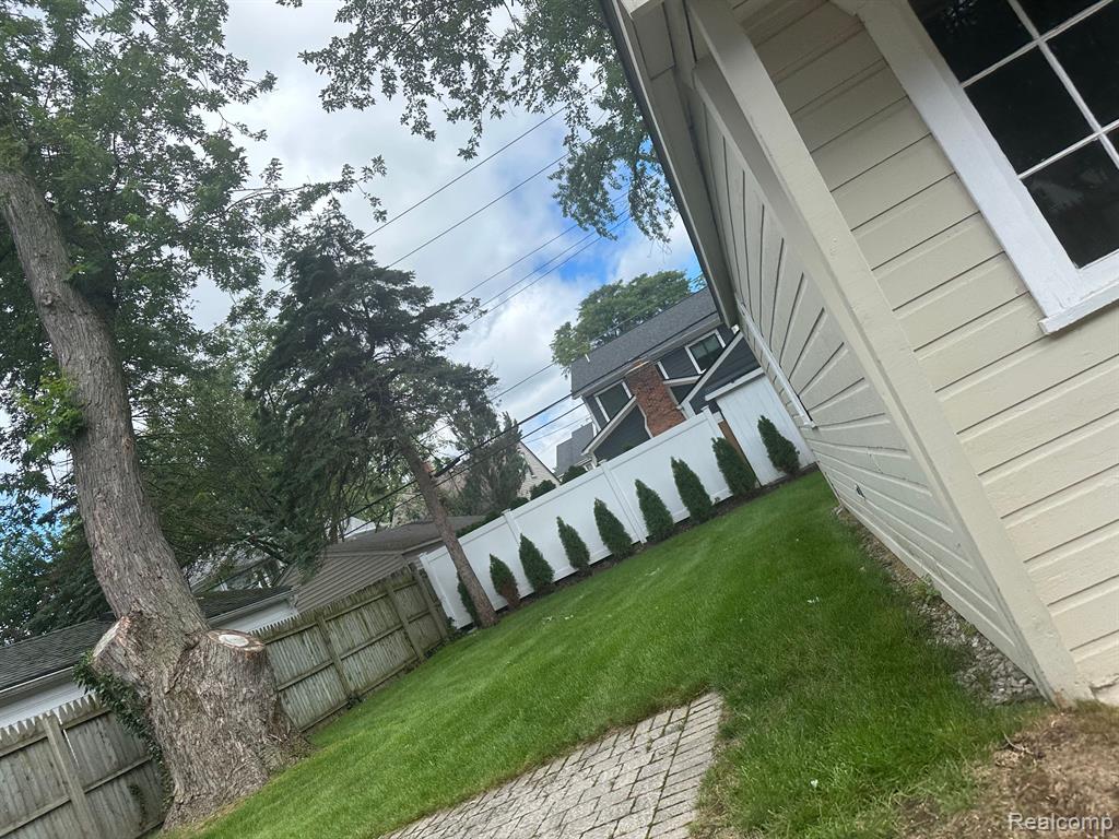 551 BIRD Avenue, Birmingham, MI 48009 — Photo 26