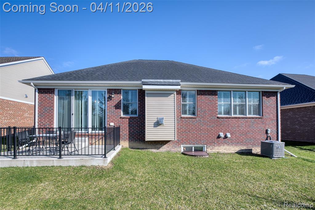 5809 Hartwick Drive, West Bloomfield, MI 48324 — Photo 37
