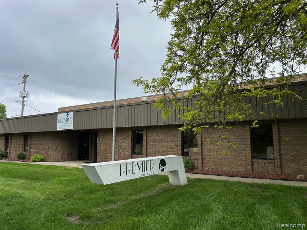 6100 N Hix Road, Westland, MI — front exterior