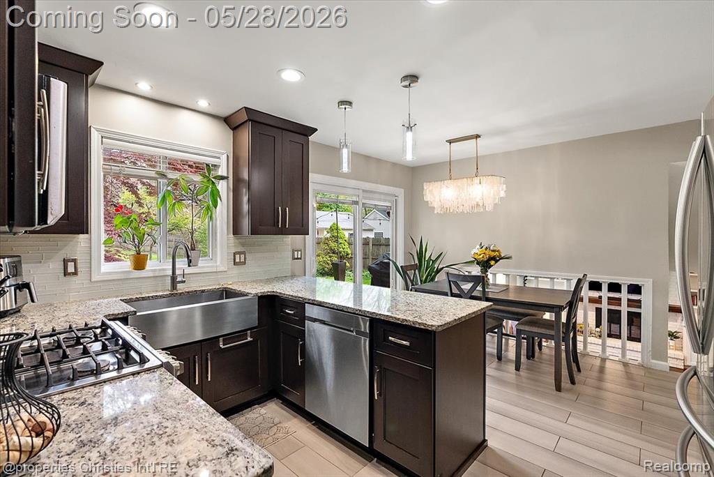 612 Royal Avenue, Royal Oak, MI 48073 — Photo 14