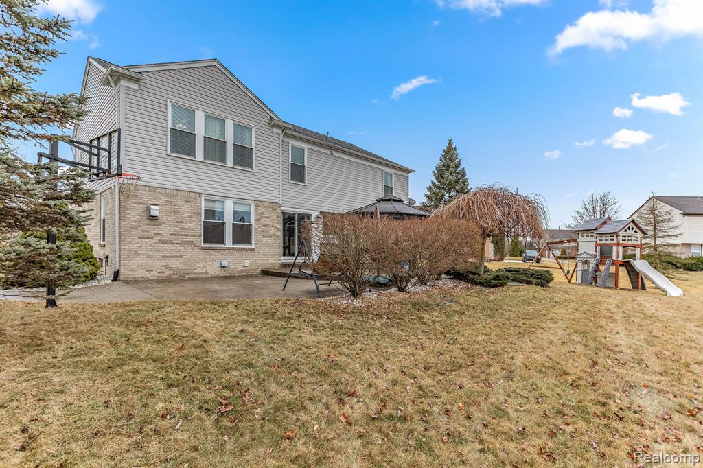 48596 GREENWICH Lane, Canton, MI 48188 — Photo 35