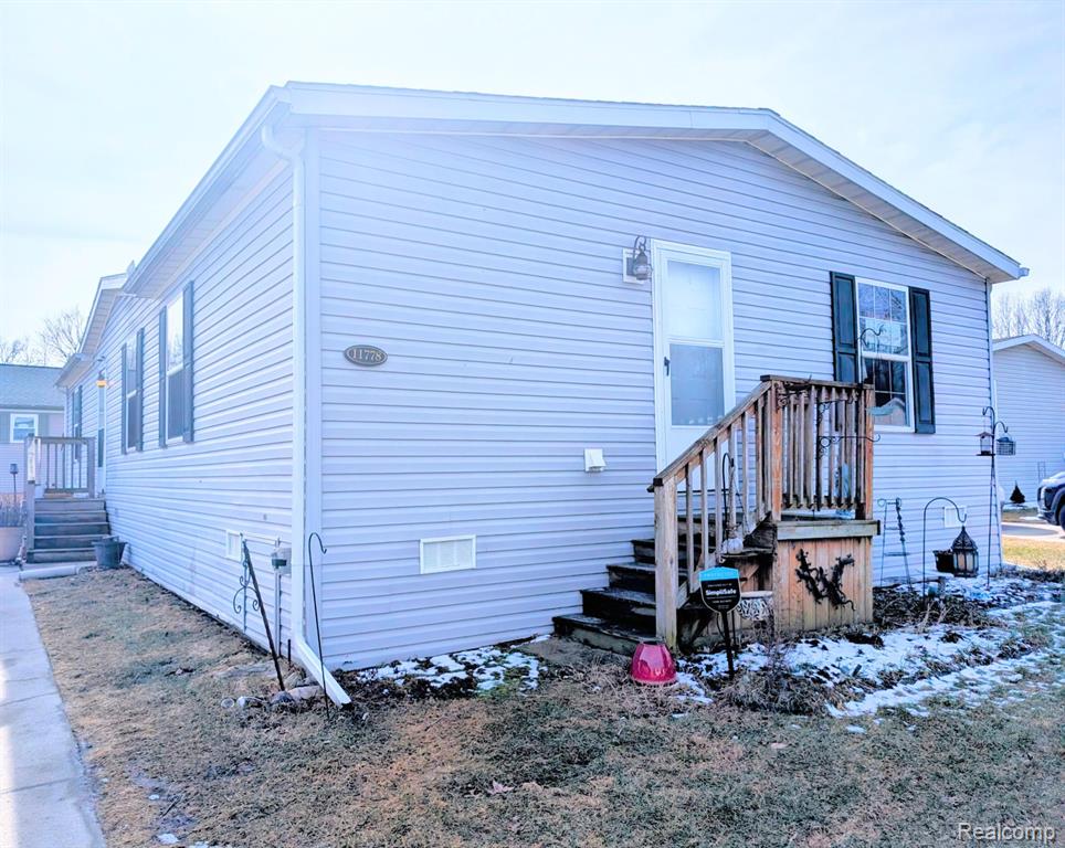 11778 Village Pines Court, South Lyon, MI 48178 — Photo 2