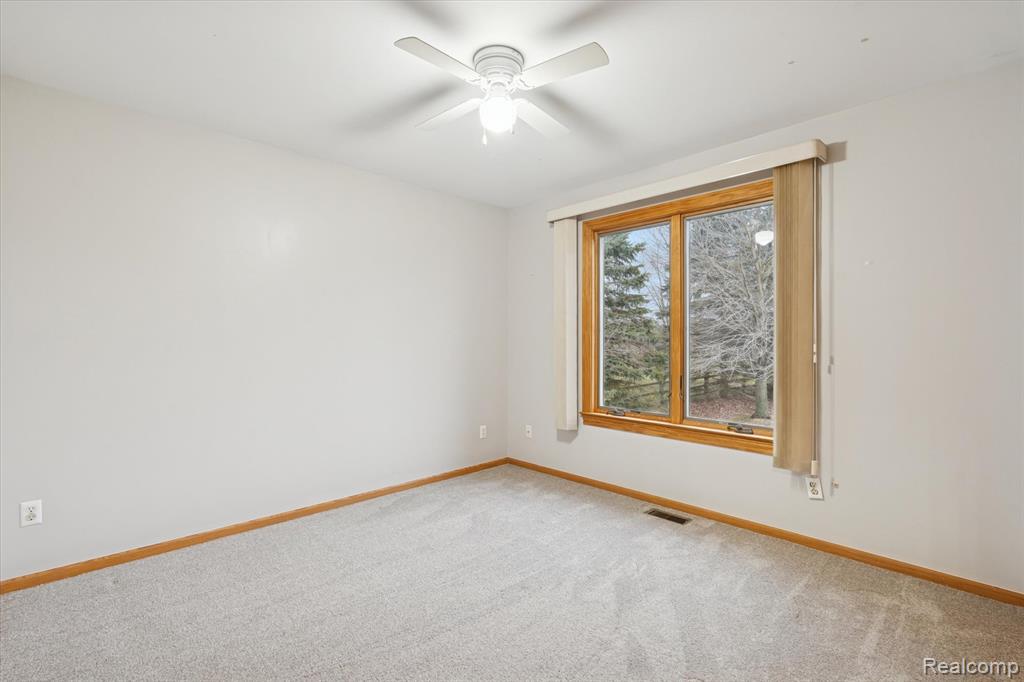 7183 Miller Lane, Grand Blanc, MI 48439 — Photo 18