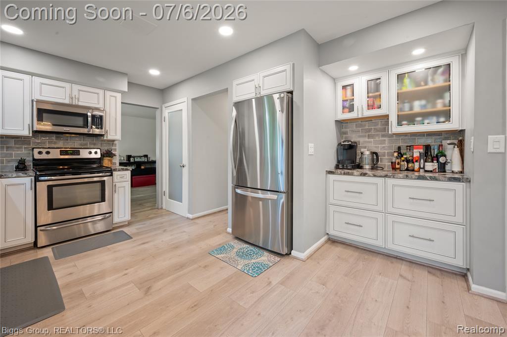 26207 Meadowbrook Way, Lathrup Village, MI 48076 — Photo 11