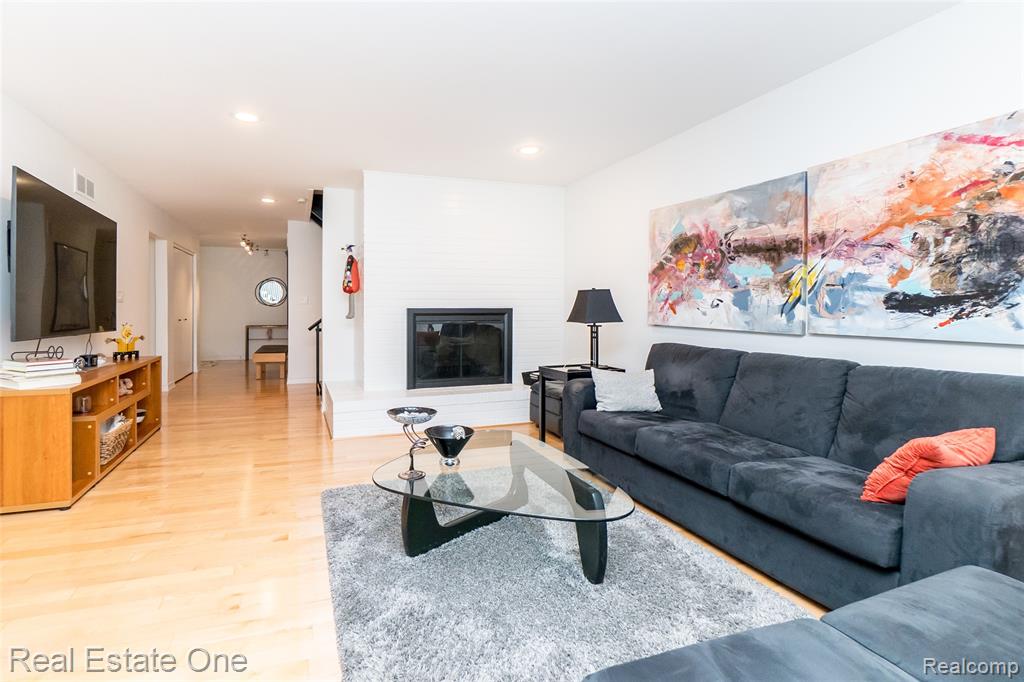 7308 Creek View Circle, West Bloomfield, MI — Photo 15