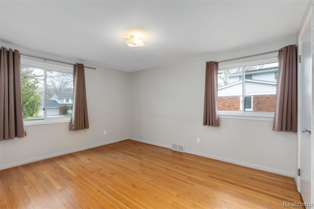 2505 Rambling Way, Bloomfield Hills, MI 48302 — Photo 17