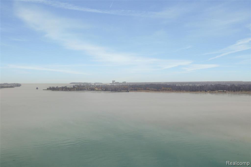 8200 E Jefferson Avenue, Detroit, MI 48214 — Photo 36