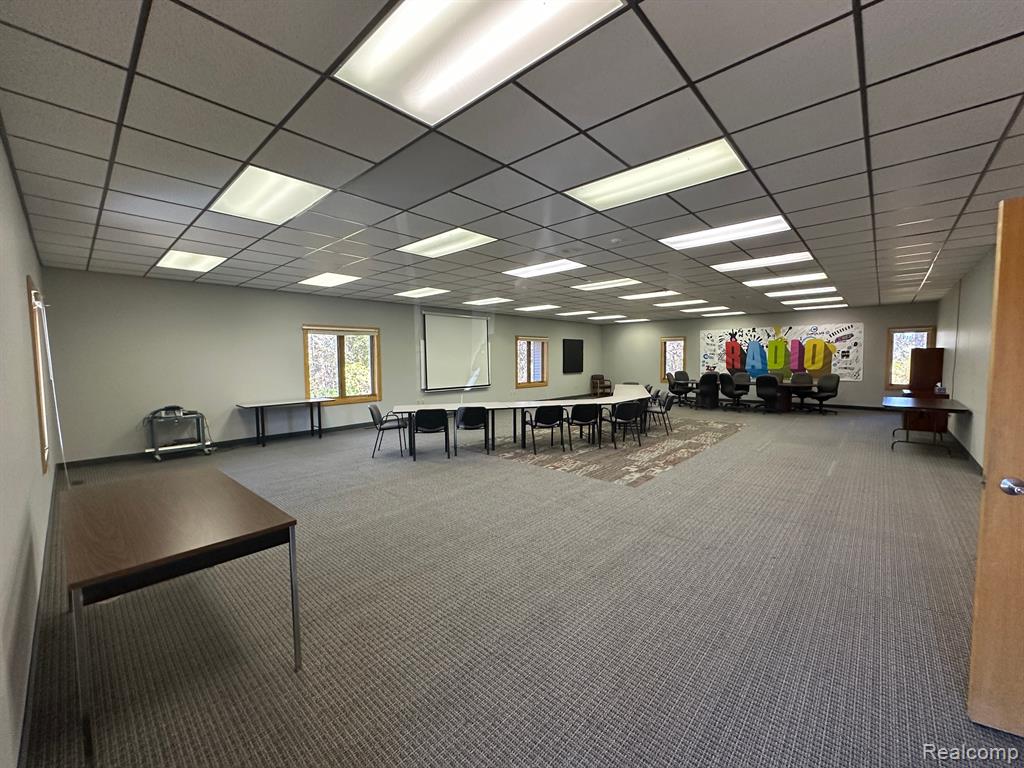 6317 TAYLOR Drive, Flint, MI 48507 — Photo 8