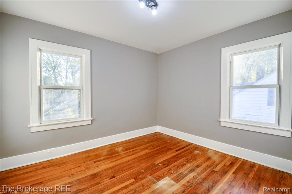 705 FRANK Street, Flint, MI 48504 — Photo 25