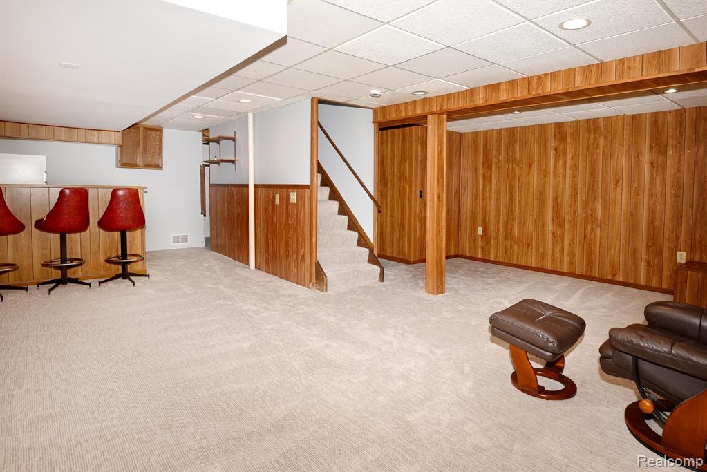 6186 Smithfield Drive, Troy, MI 48085 — Photo 27