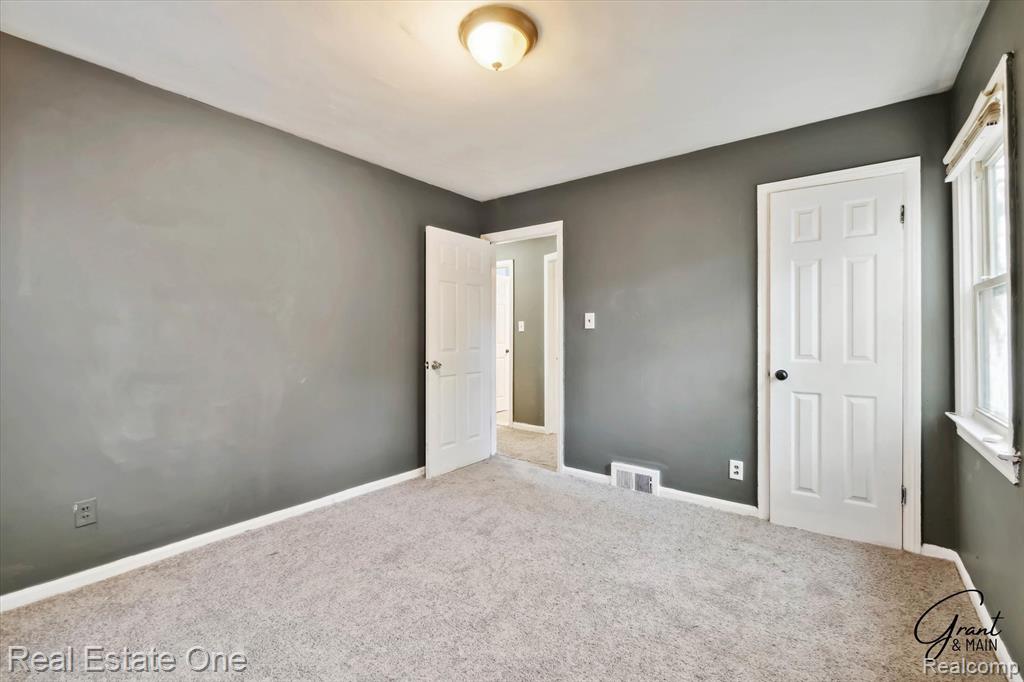 19439 W Chicago Street, Detroit, MI 48228 — Photo 28