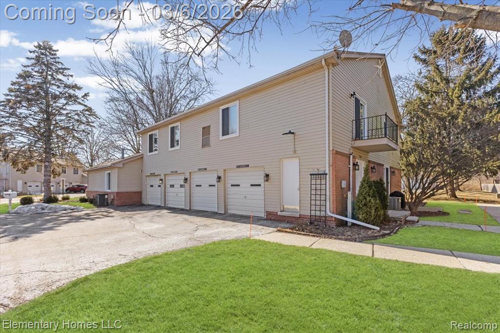 38181 Bradwood Court, Harrison Township, MI — Photo 2