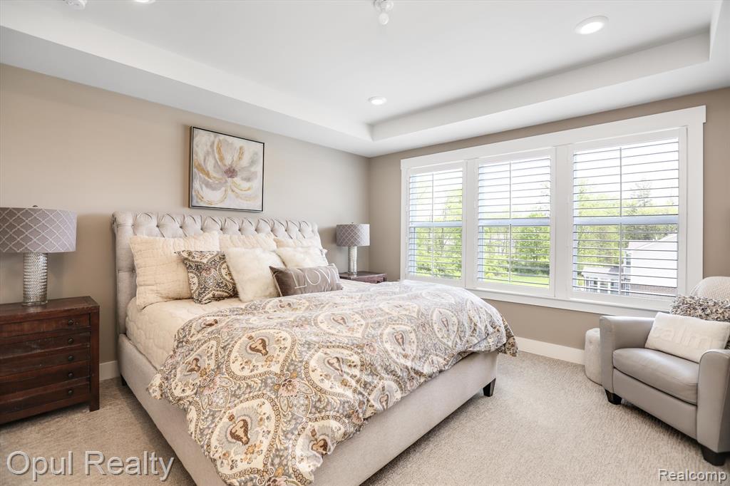 7484 HARDWOOD Circle, Canton, MI 48187 — Photo 24