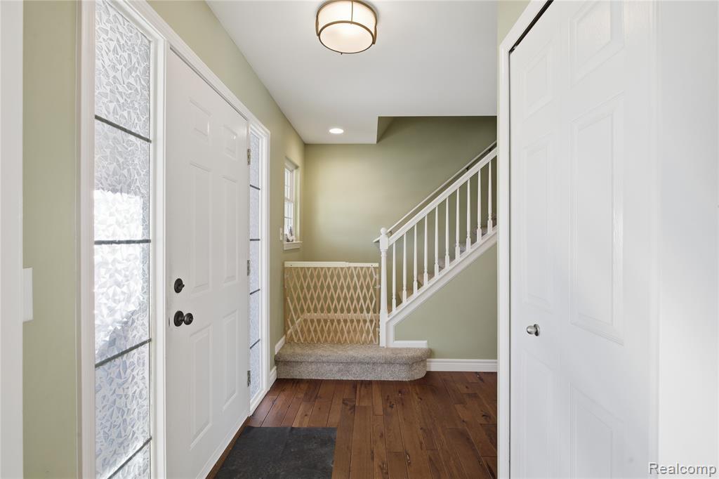 816 Oak Cluster Court, Howell, MI 48855 — Photo 3