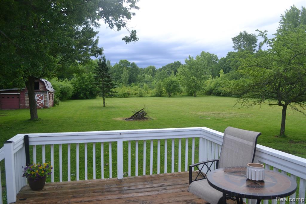 5244 Oleksyn Road, Flint, MI 48504 — Photo 27