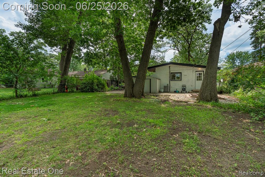 23540 Majestic, Oak Park, MI 48237 — Photo 29