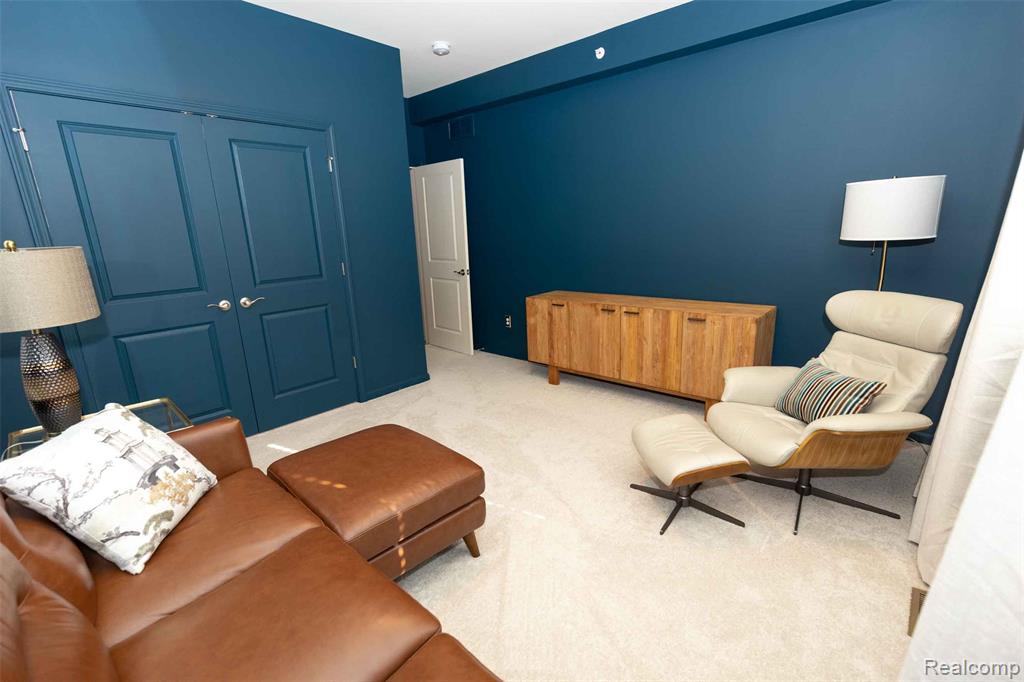 224 Jotham Avenue, Auburn Hills, MI 48326 — Photo 17