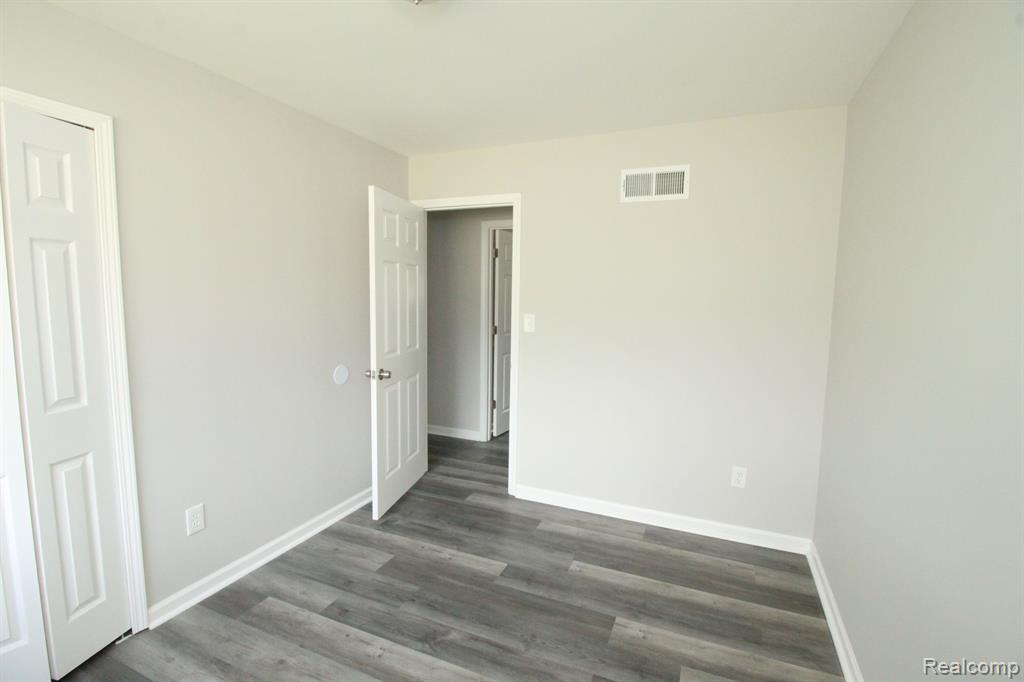 4833 OCEAN Court, Sterling Heights, MI 48310 — Photo 30