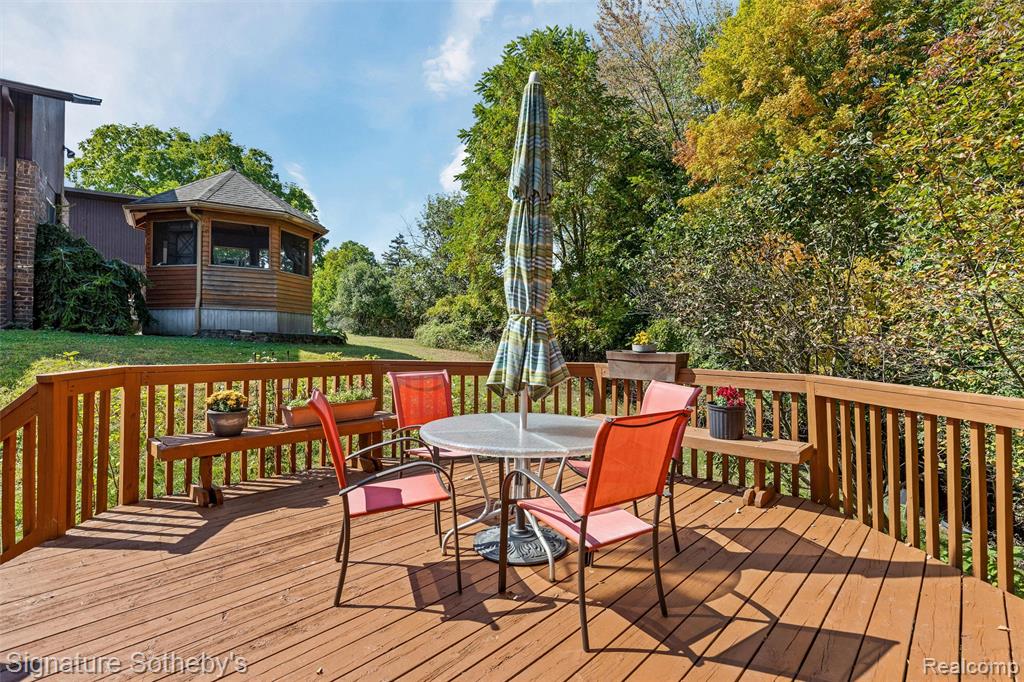 5160 Greenbriar Drive, West Bloomfield, MI 48323 — Photo 4