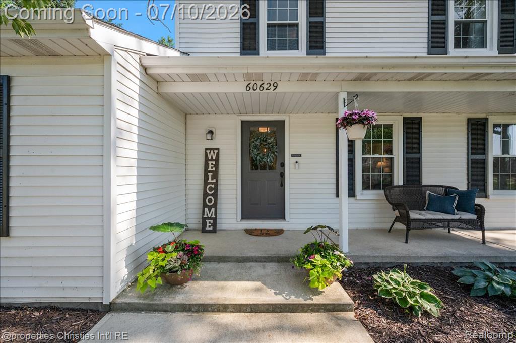 60629 Town Square Street, New Hudson, MI 48165 — Photo 3