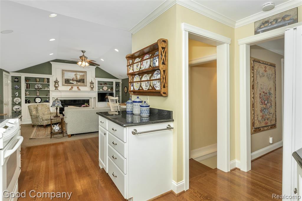 32291 Verona Circle, Beverly Hills, MI 48025 — Photo 14