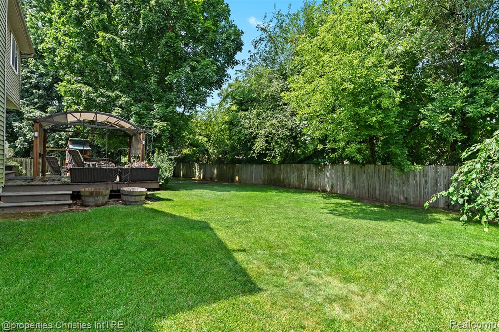 47242 Marina Drive, Belleville, MI 48111 — Photo 29