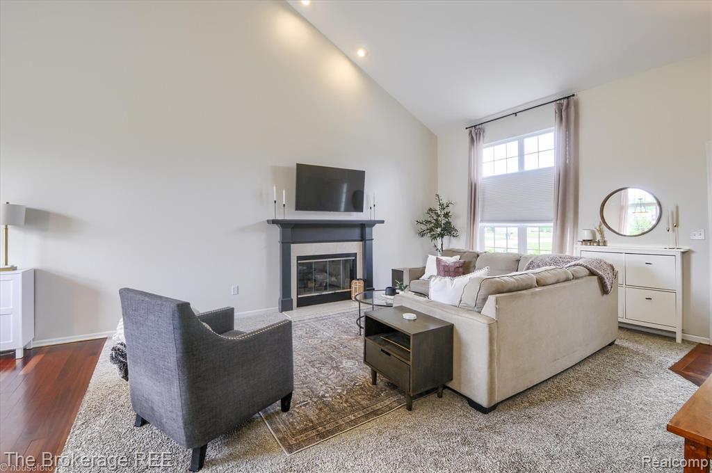 4422 JORDAN Drive, Grand Blanc, MI 48439 — Photo 4