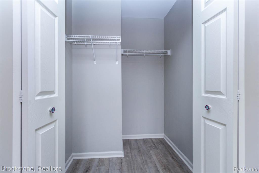 185 Amys Walk, Auburn Hills, MI 48326 — Photo 28