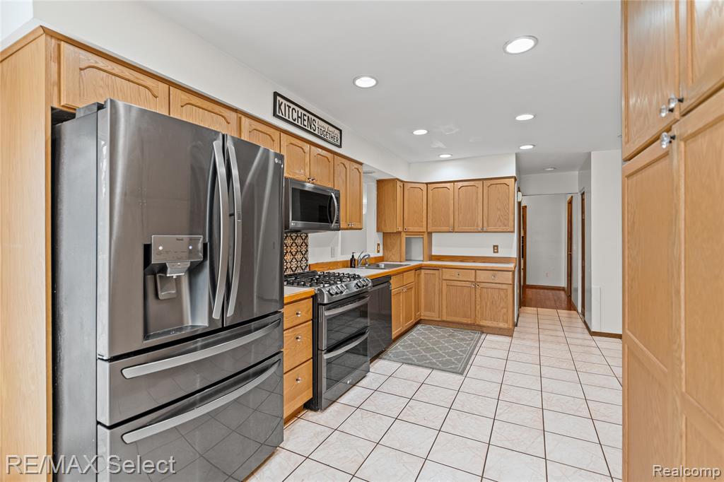 3514 Morrish Road, Swartz Creek, MI 48473 — Photo 9