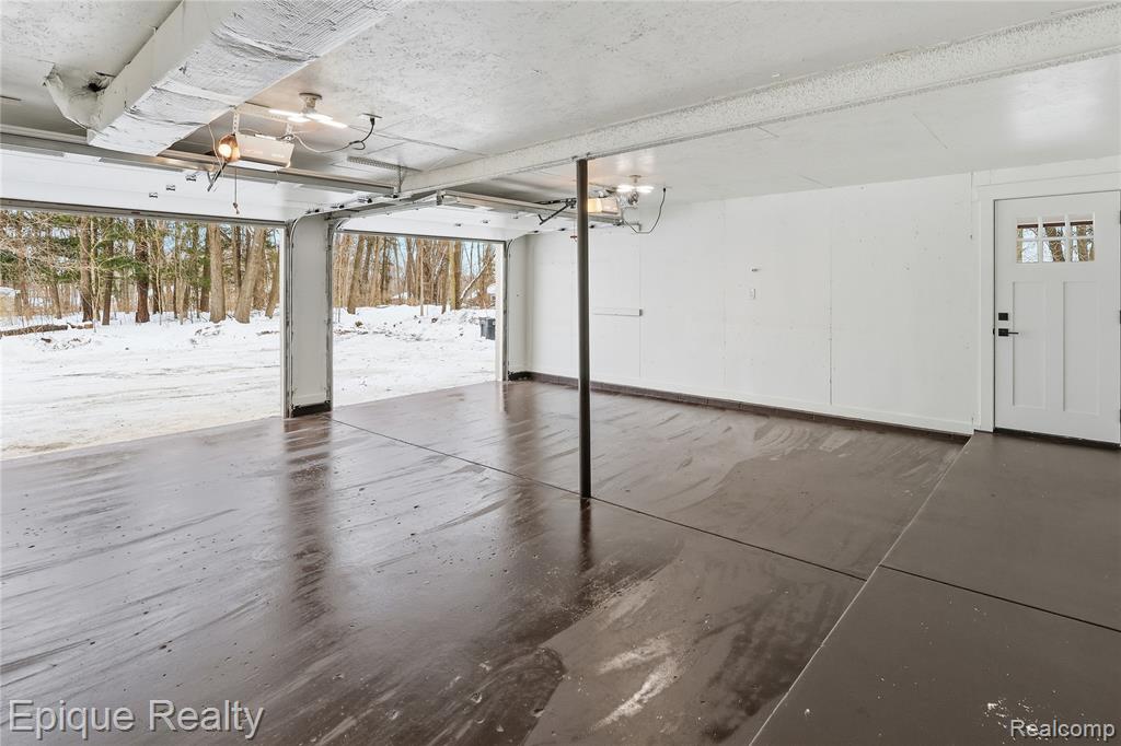 4563 Clifford Road, Brighton, MI 48116 — Photo 36