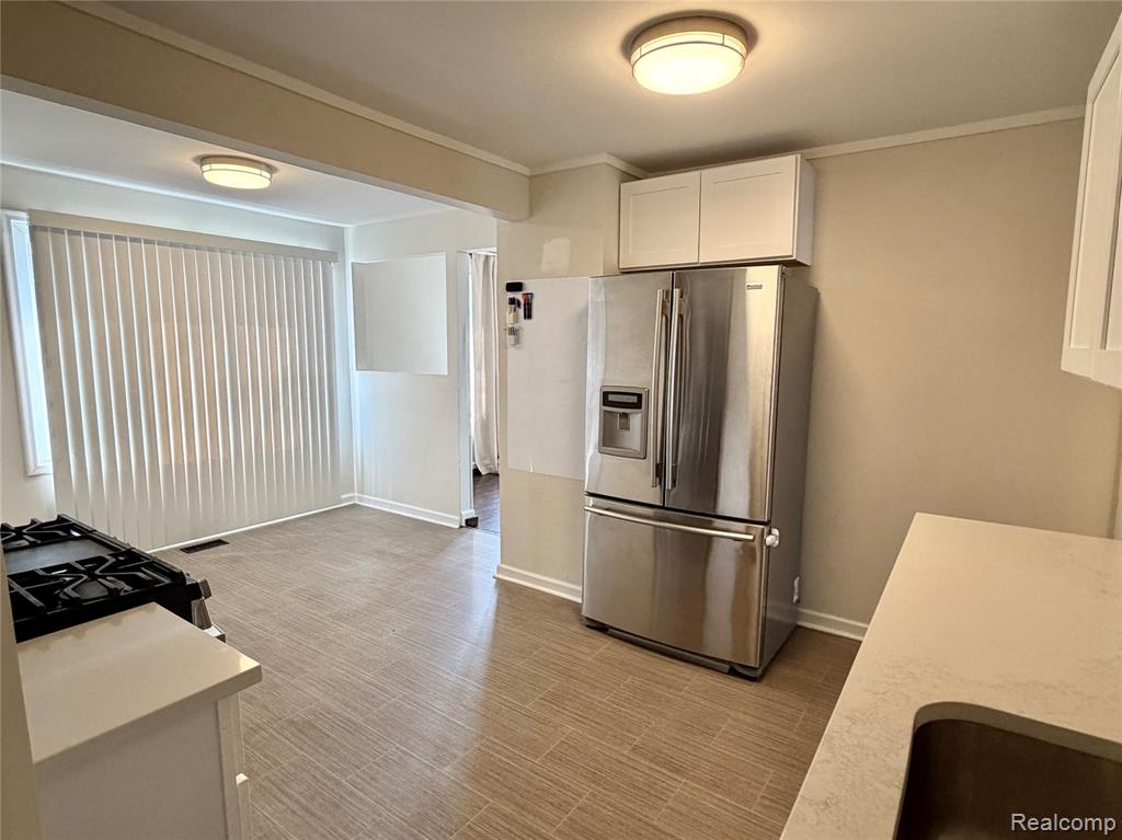 22133 Rosedale Street, Saint Clair Shores, MI 48080 — Photo 11