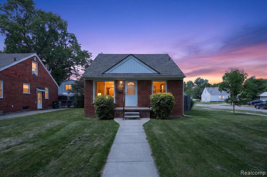 14010 Hart Street, Oak Park, MI 48237