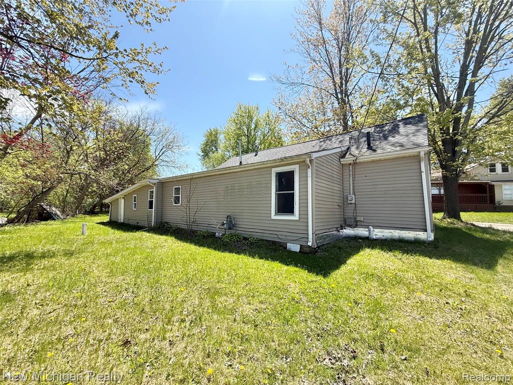 300 Georgia Drive, Lapeer, MI 48446 — Photo 9
