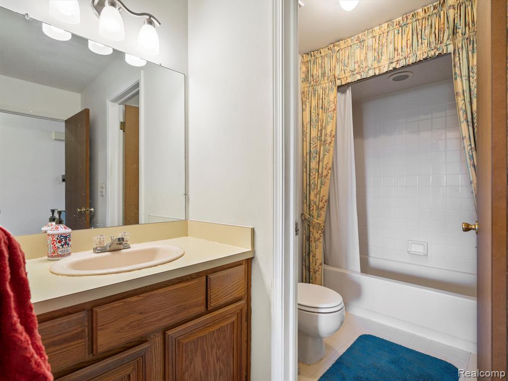 42393 WILLOW TREE Lane W, Clinton Twp, MI 48038 — Photo 25