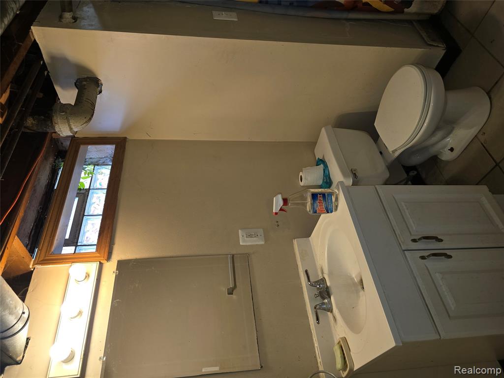 140 HUBBARD Street, Garden City, MI, 00000