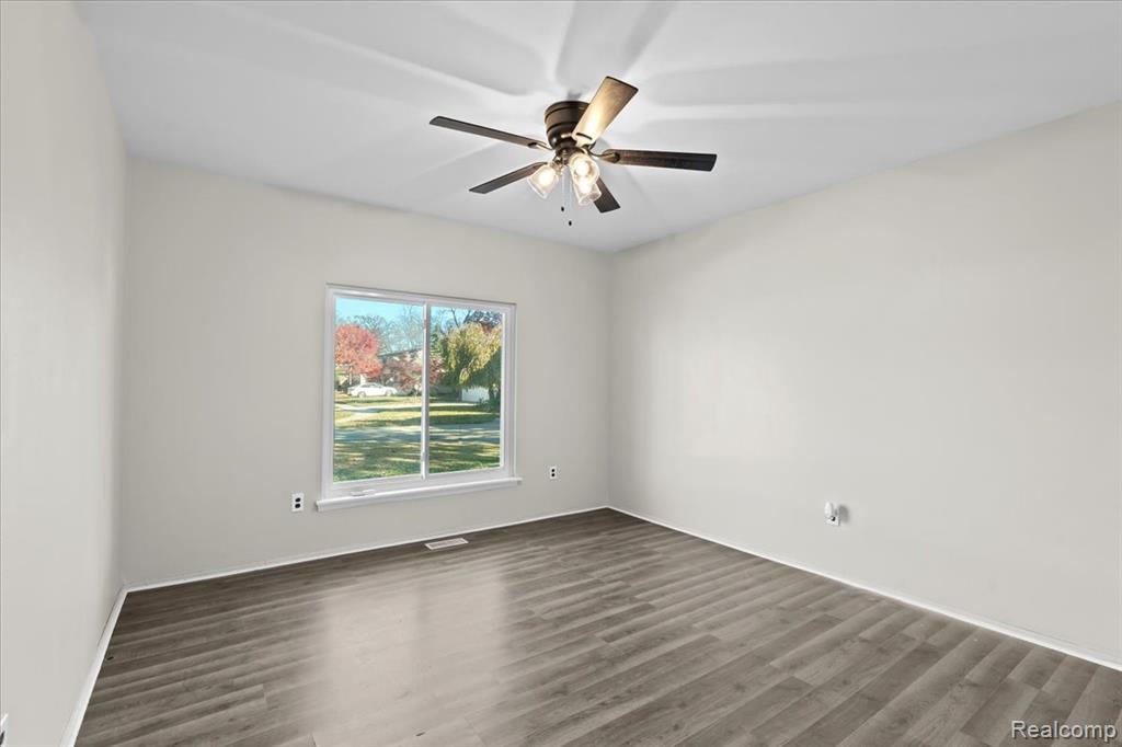 5650 Willow Creek Drive, Canton, MI 48187 — Photo 18