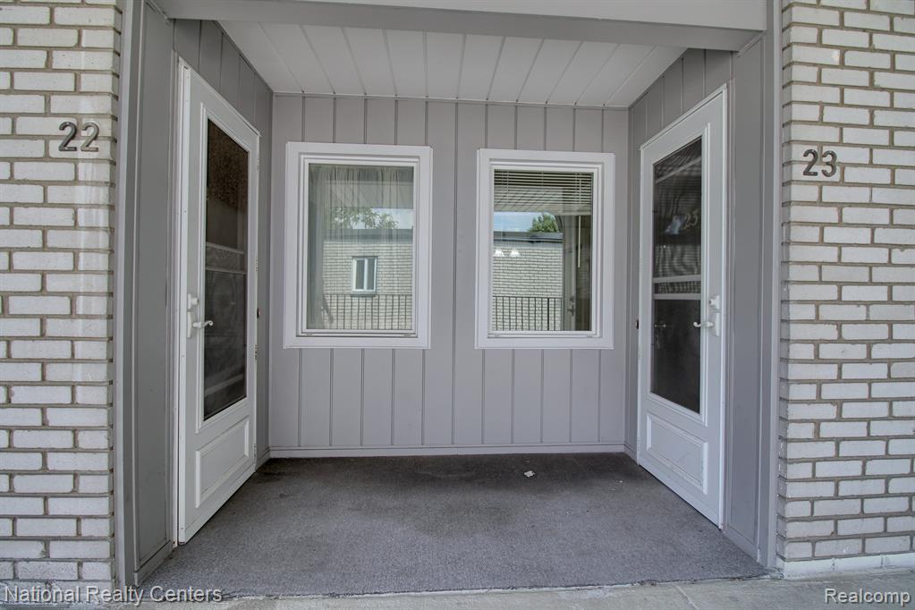 3421 HILLSIDE Drive, 23, Royal Oak, MI 48073 — Photo 5