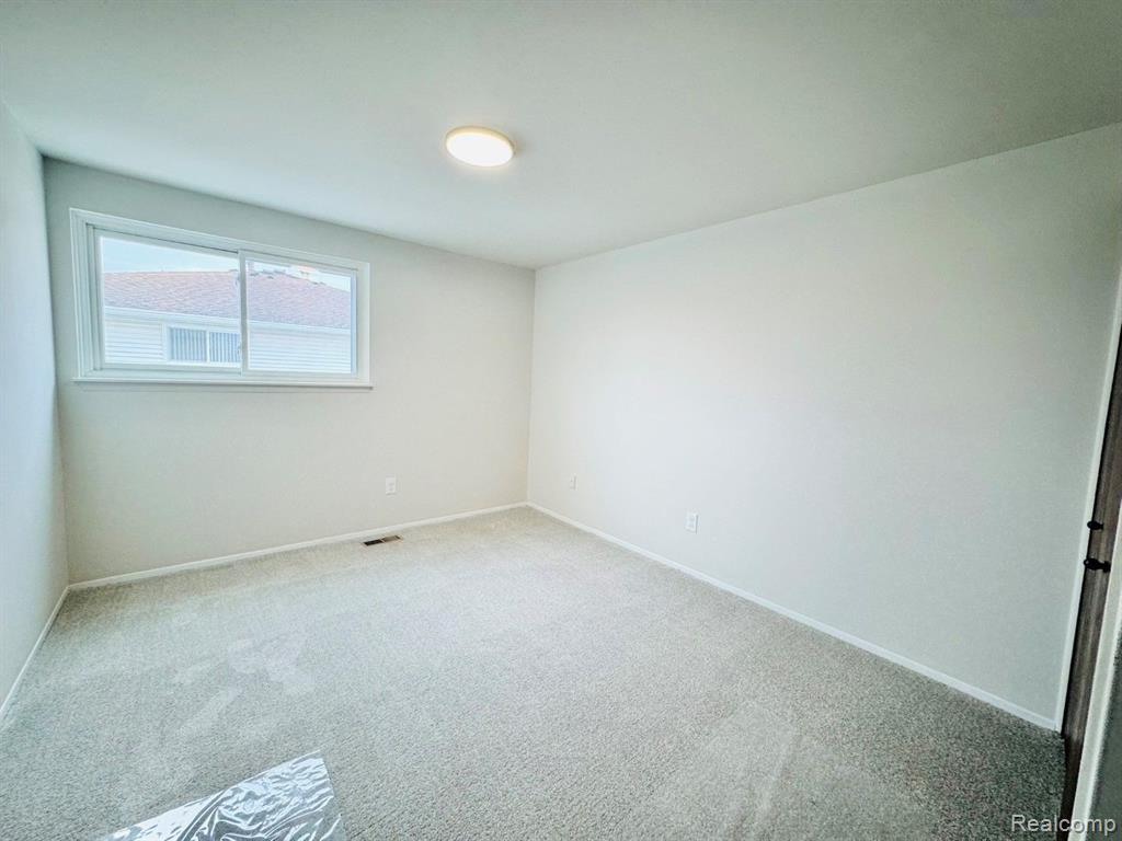 37763 COLONIAL Drive, Westland, MI — Photo 14