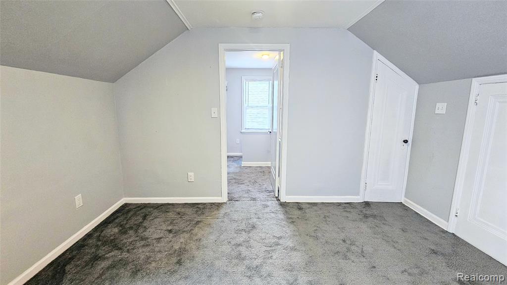 10001 Winthrop Street, Detroit, MI 48227 — Photo 37
