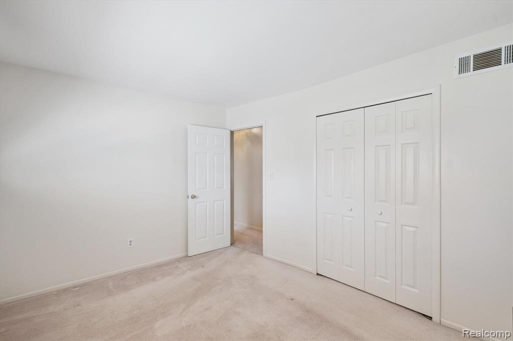 429 Cambridge Avenue, South Lyon, MI 48178 — Photo 22