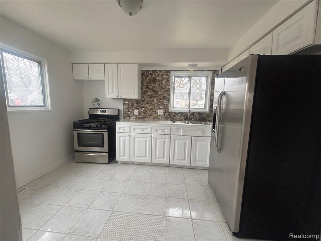 4052 Bayhan Street, Inkster, MI 48141 — Photo 5