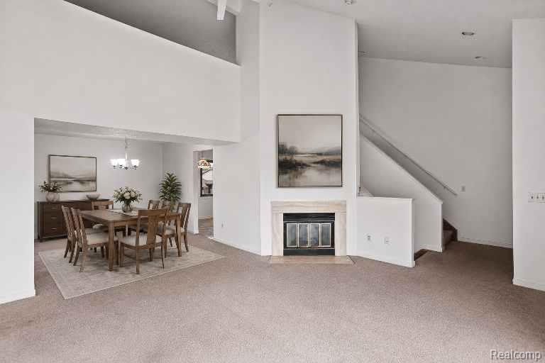 7147 Elmhurst, West Bloomfield, MI — Photo 4