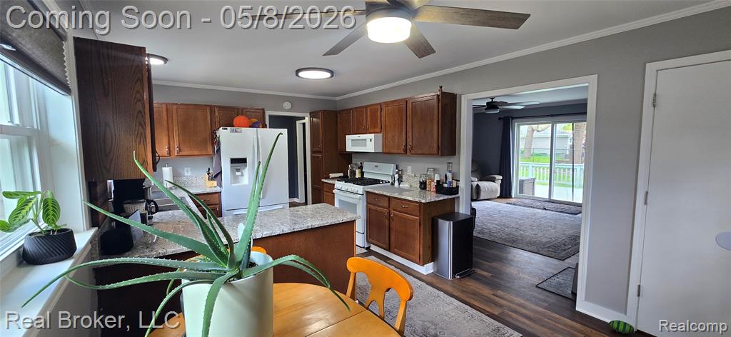 6948 Chirrewa Street, Westland, MI — Photo 6