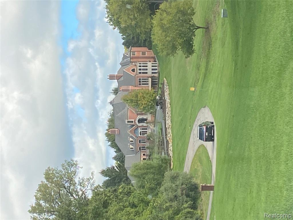 5165 Abbey Road, Rochester, MI, 48306