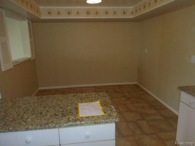 15801 PROVIDENCE Drive, 9F, Southfield, MI 48075 — Photo 8