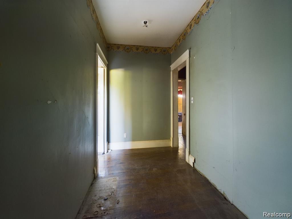 821 M L King Avenue, Flint, MI 48503 — Photo 13